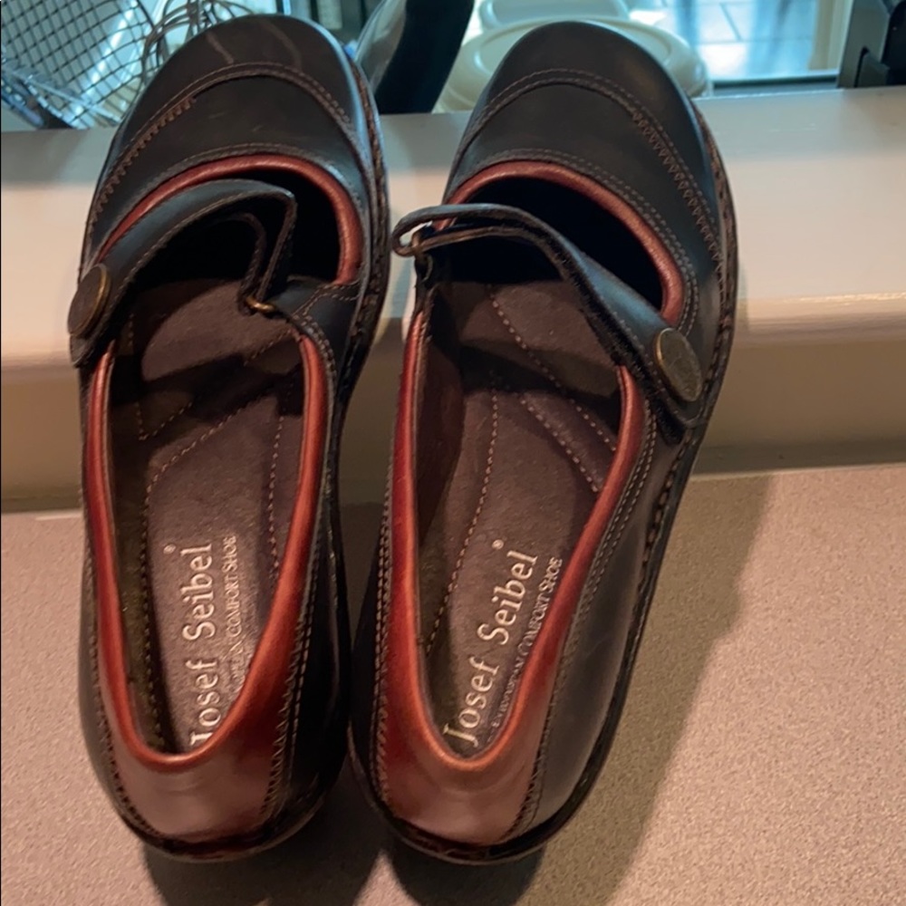 Josef Seibel Black and Brown Leather Mary Jane Loafers